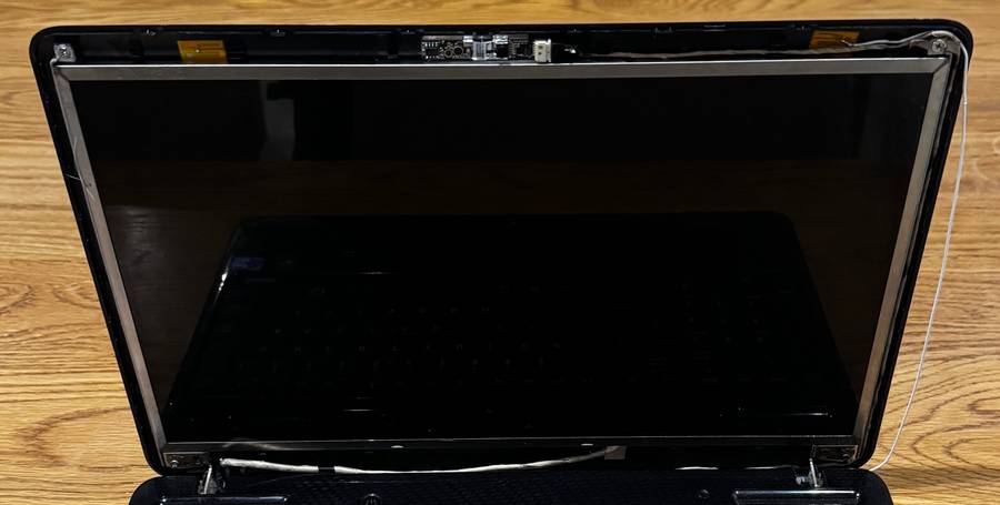 TOSHIBA Satellite L650-15G 15.6", Intel Core i5-430M 2.26GHz, 3GB RAM PLEASE READ!!!
