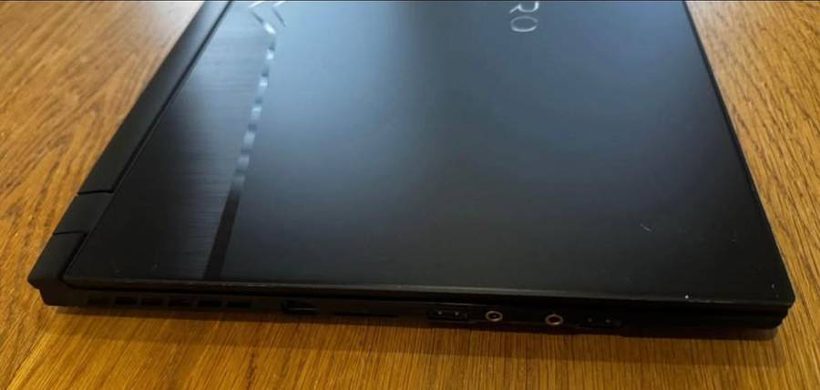 Gigabyte Aero 17 XB 144Hz 17.3", Intel Core i7-10875H 2.30GHz, RTX 2070 Super, 20GB Ram, 500B SSD