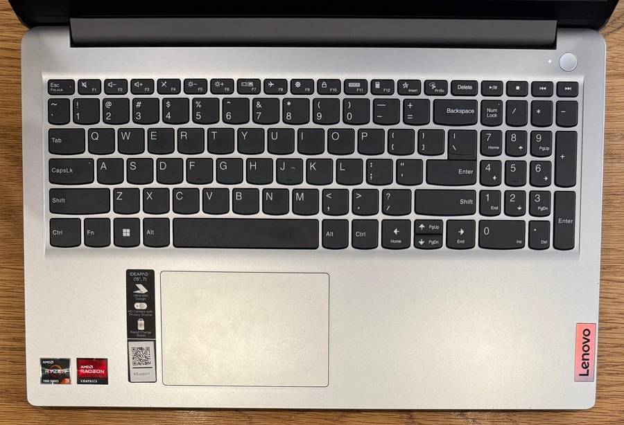 Lenovo IdeaPad 1 15.6", AMD Ryzen 3 7320U 2.40Ghz, 8GB RAM, 256GB SSD, GOOD CONDITION!!!