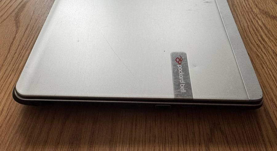 PB Easy Note TX86 15.6",GT420M 1GB VRAM , Intel Core i5-460M 2.53GHz, 4GB RAM, 500GB HDD, READ!!!