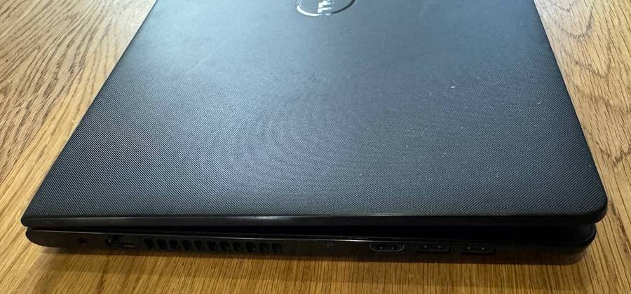 Dell Inspiron 15 3567 15.6", Intel Core i3-6006U 2.00GHz, 8GB RAM, 256GB SSD, PLEASE READ!!!