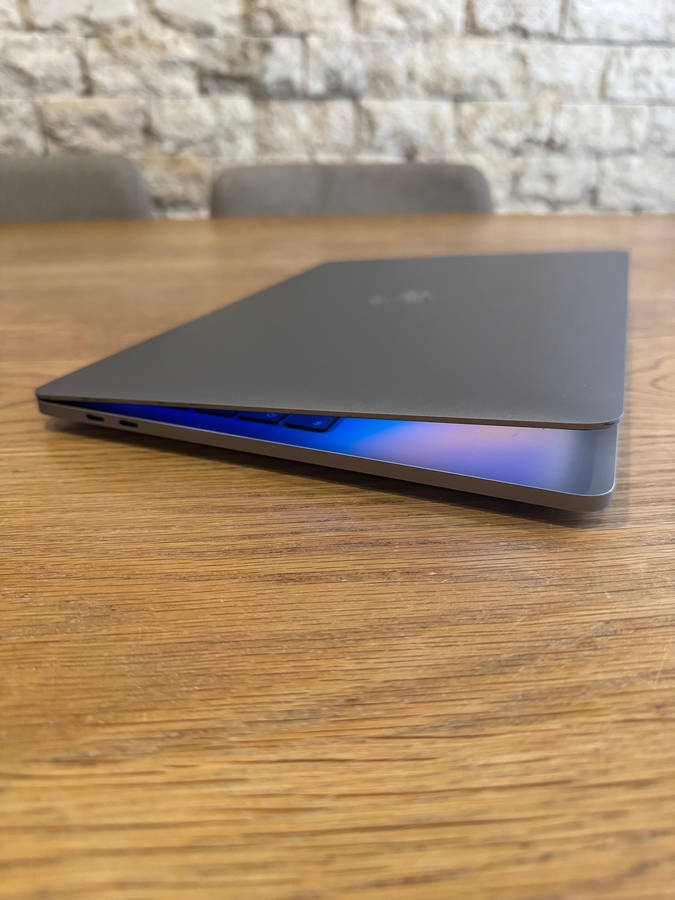 MacBook Pro 13 inch 2020 TouchBar Intel Core i5, 16GB RAM 512GB SSD SPACE GREY