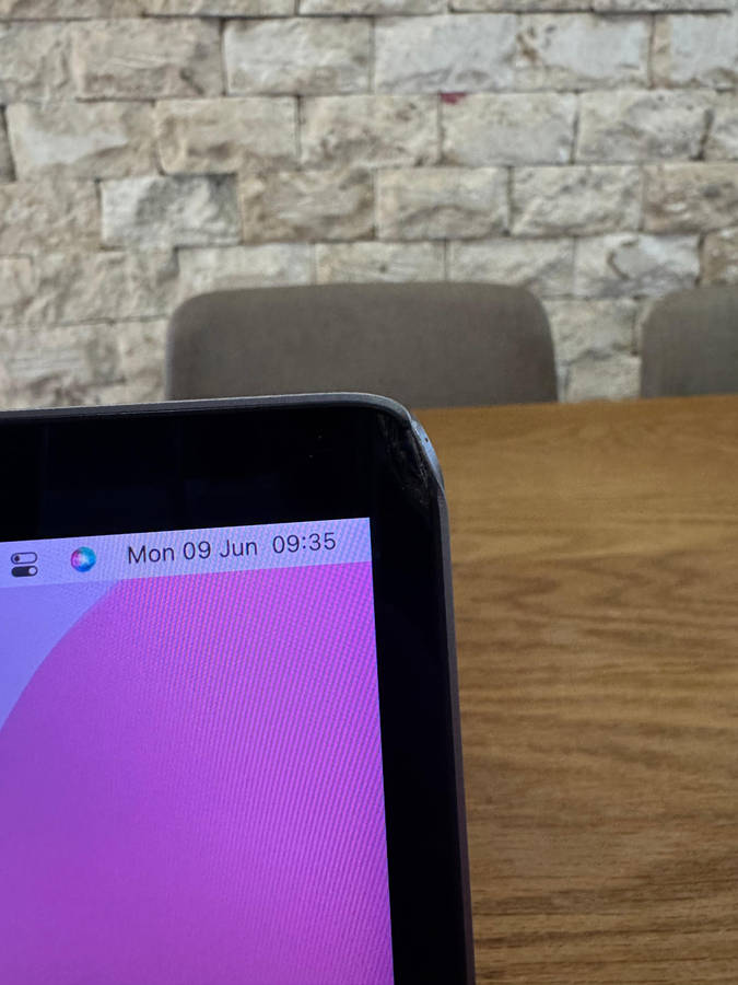 Apple MacBook Pro 13 Retina 2016 Space Grey, Intel Core i5, 256gb SSD, 8gb Ram, 2.0GHz NEW BATTERY!!