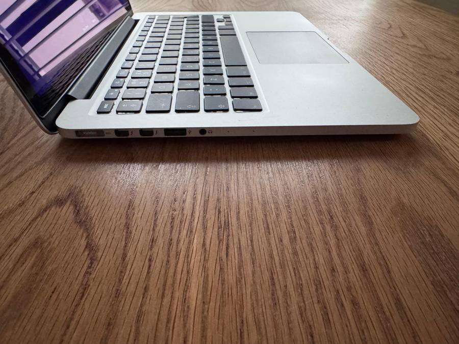 MacBook Pro 13` Retina Early 2015, Intel Core i5, 256GB SSD, 8GB RAM, 2.7GHz