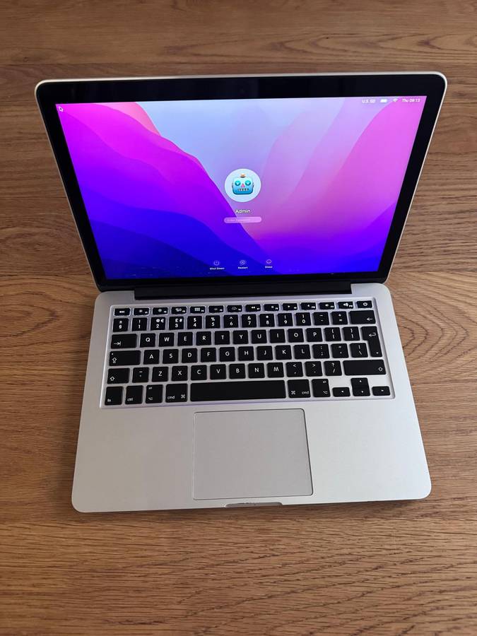 MacBook Pro 13` Retina Early 2015, Intel Core i5, 256GB SSD, 8GB RAM, 2.7GHz
