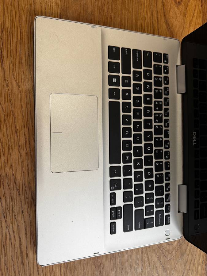 DELL INSPIRON P93G001 Intel Core i5-8265U, 8GB RAM DDR4 RAM 256GB SSD PLEASE READ!!!