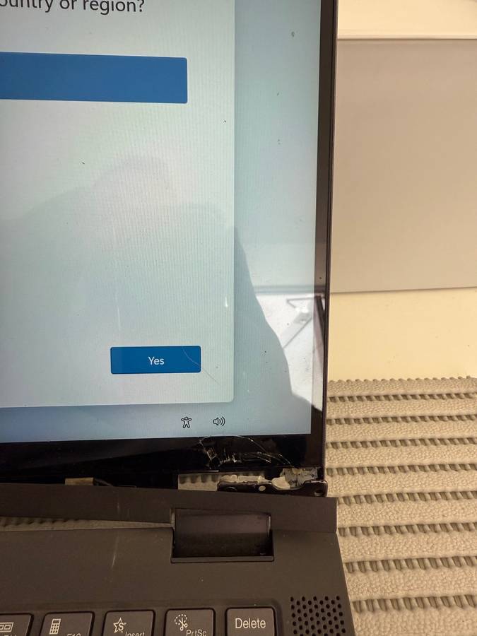 Lenovo Flex 5 Intel® Core i3-1115G4 8GB RAM and 512GB SSD Storage Laptop PLEASE READ!!!