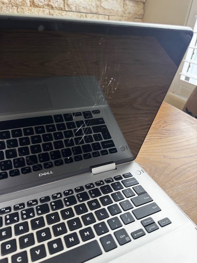 DELL INSPIRON P93G001 Intel Core i5-8265U, 8GB RAM DDR4 RAM 256GB SSD PLEASE READ!!!