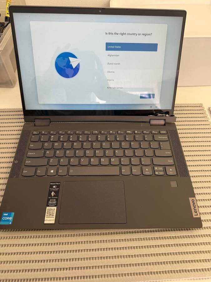 Lenovo Flex 5 Intel® Core i3-1115G4 8GB RAM and 512GB SSD Storage Laptop PLEASE READ!!!