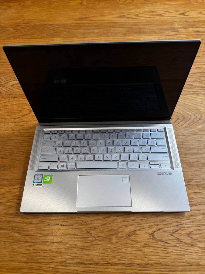 ASUS Zenbook 14 UX431F Intel Core i7-8565U, 8GB RAM DDR4 RAM PLEASE READ!!!