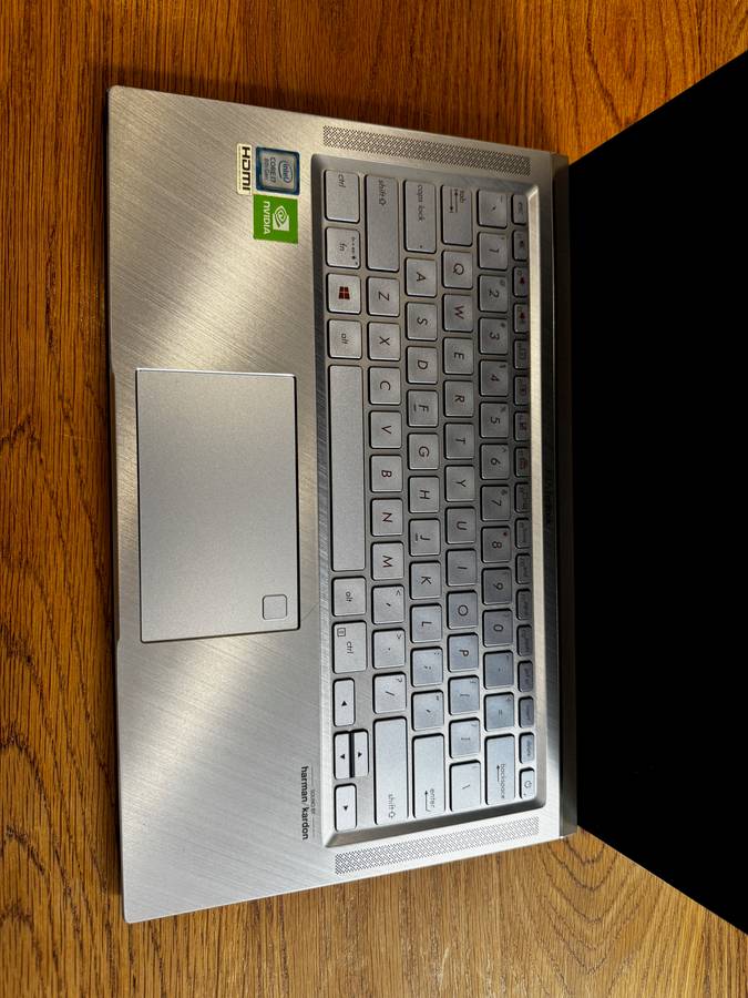 ASUS Zenbook 14 UX431F Intel Core i7-8565U, 8GB RAM DDR4 RAM PLEASE READ!!!