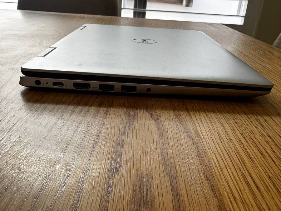 DELL INSPIRON P93G001 Intel Core i5-8265U, 8GB RAM DDR4 RAM 256GB SSD PLEASE READ!!!