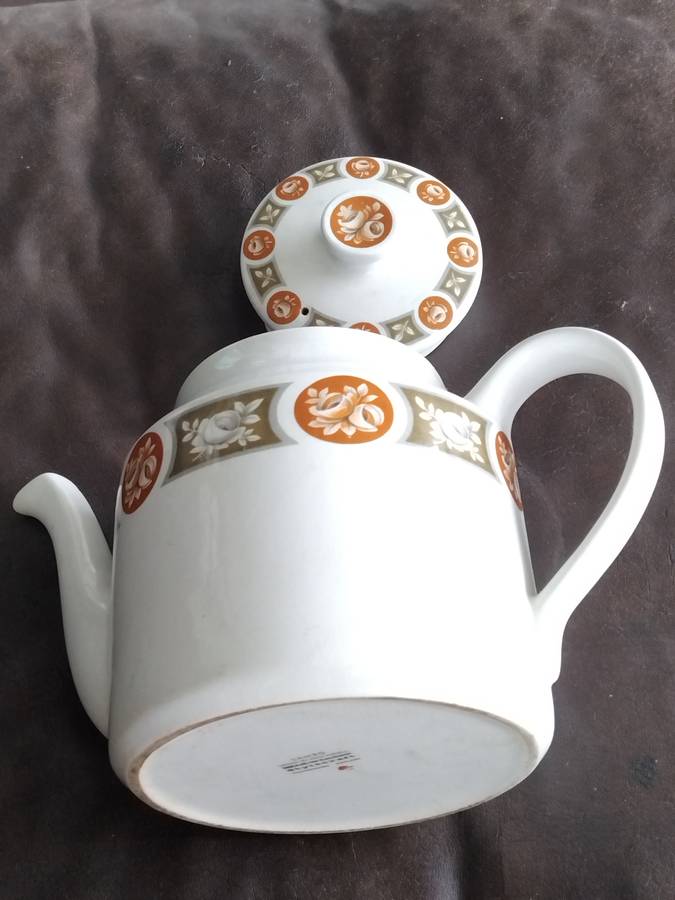Vintage Midwinter Stylecraft Cameo Coffee Tea Pot Design John Russell