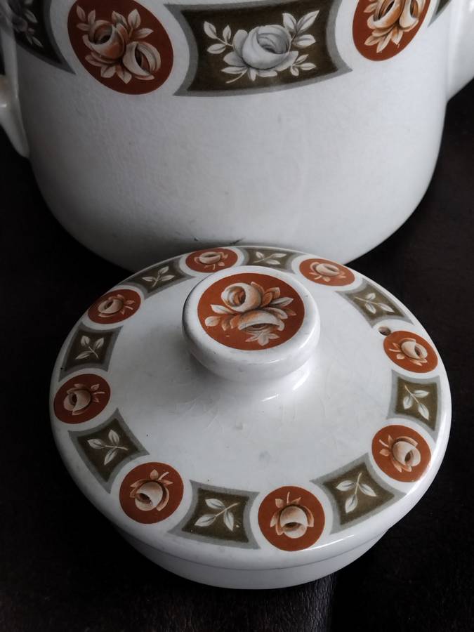 Vintage Midwinter Stylecraft Cameo Coffee Tea Pot Design John Russell