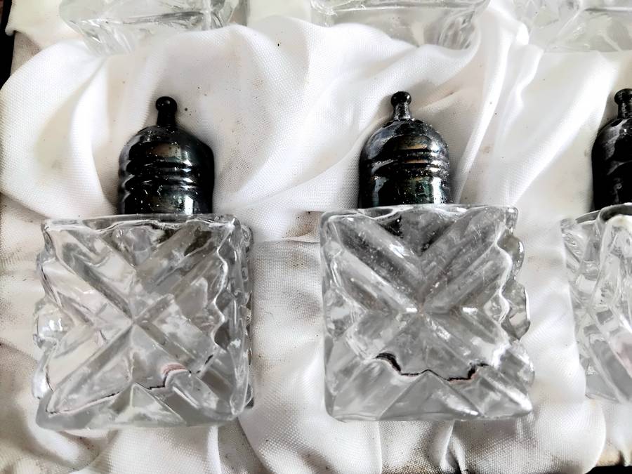 Set Of 8 Cut Crystal Glass Silver Plated Salt And Peppers Shakers In Original Box