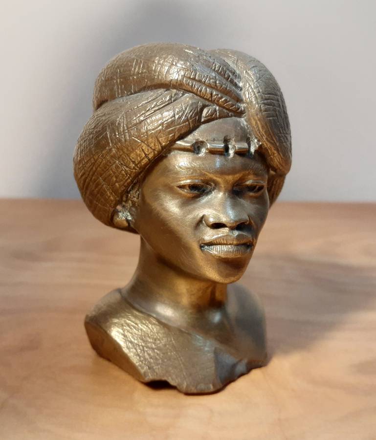 Investment Art - Casper Darare (1952 - 2001) Bronze Overlay Sculpture - Xhosa Female, No.4