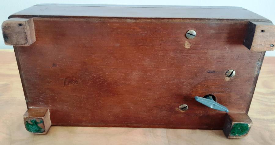 Classic Collectable Musical Jewelry Box (Merry Widow Waltz)