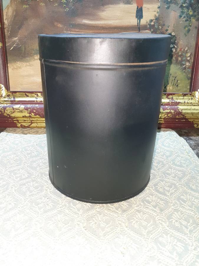 Stunning example of vintage  1940's coil camping stove.