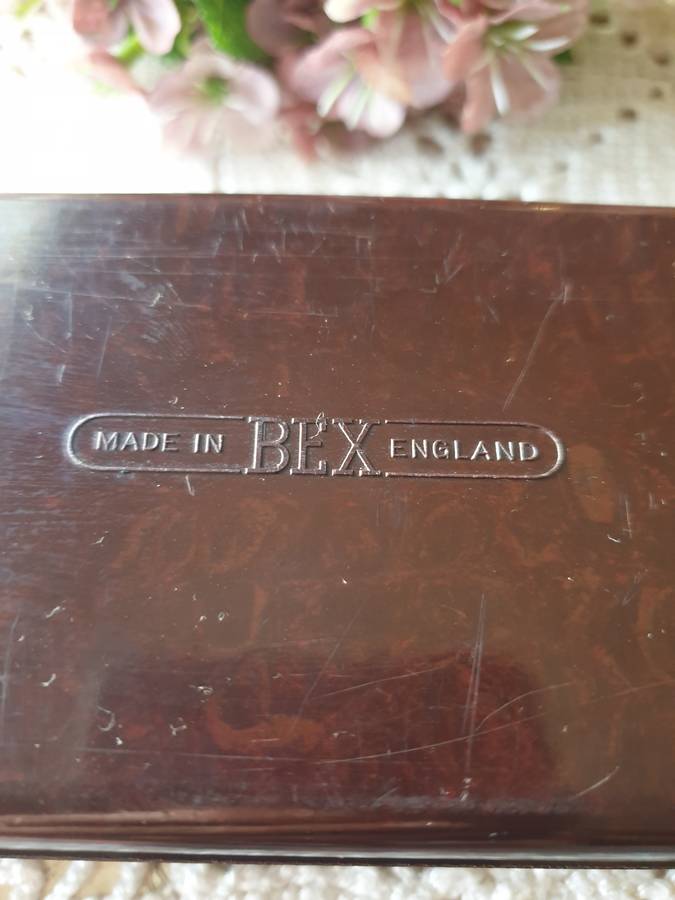 VINTAGE BEX BAKELITE KNITTING NEEDLE CASE  BOX GAUGE RULER LID SEWING | free Needles