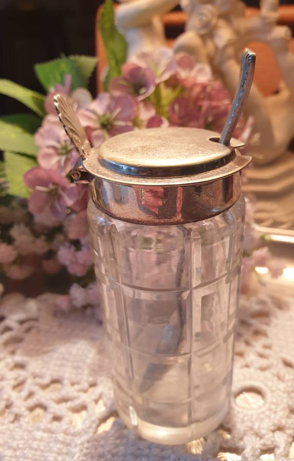 Condiment Set with small plated bowl
