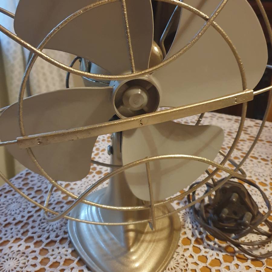 VINTAGE WESTINGHOUSE ART DECO   ELECTRIC FAN 1950's!