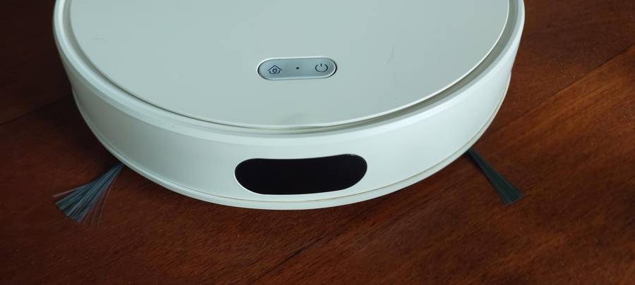 Liectroux ZK901 is a laser-guided vacuum robot