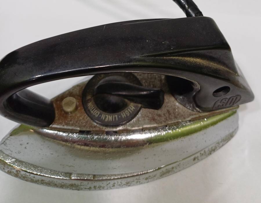 Electric Travel Iron