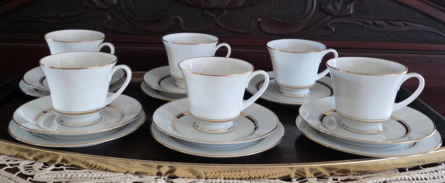 Noritake L553 "Gloria" | Vintage Fine Porcelain Tea Trio Set | 19641974 | Gold Trim | 17-Piece |