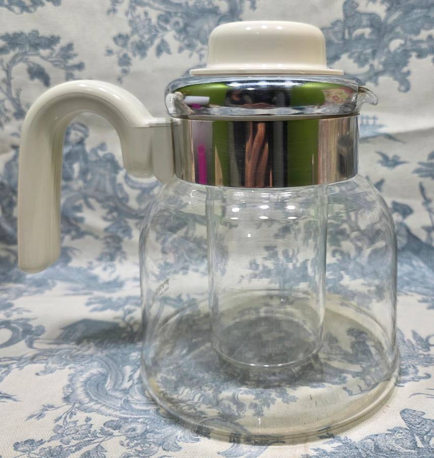 Vintage 1970s Pyrex Coffee/Tea Server | 2-in-1 Hot or Cold with Glass Ice Holder