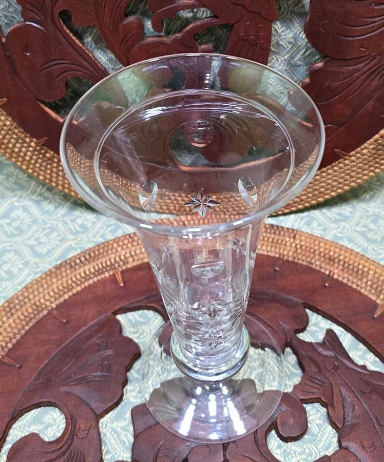 Stuart Crystal Vase  | 10 x 19 cm |