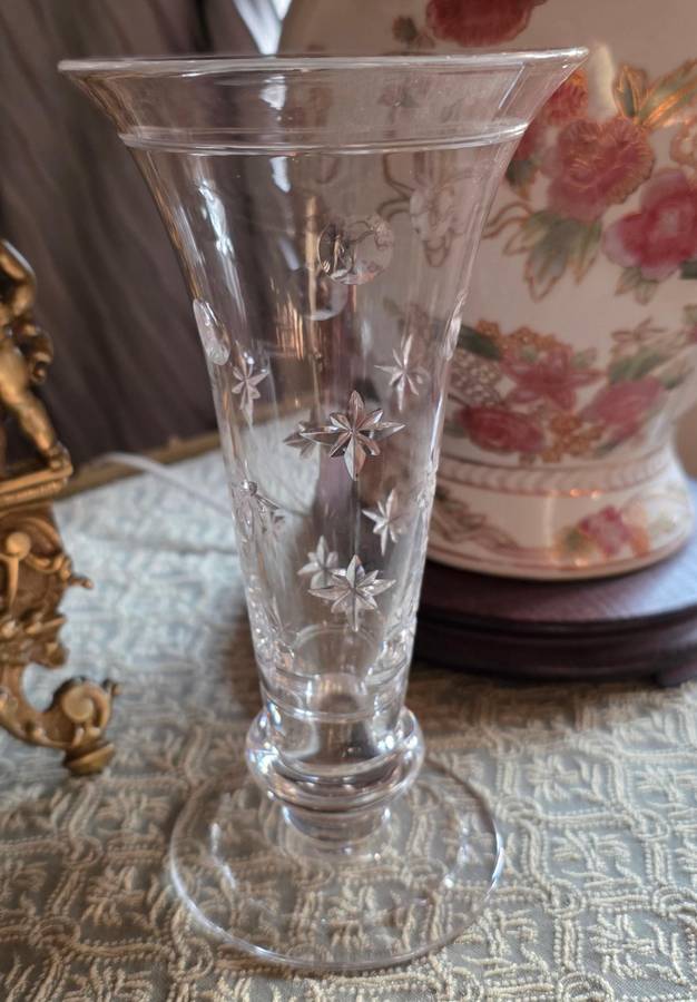 Stuart Crystal Vase  | 10 x 19 cm |