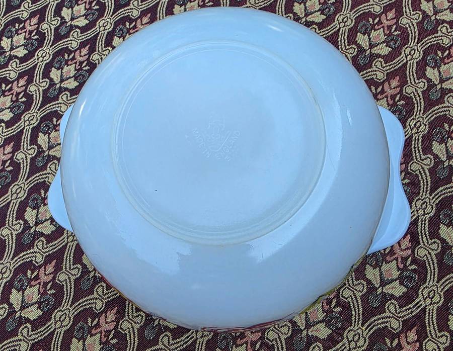 Stunning old Vintage Bowl