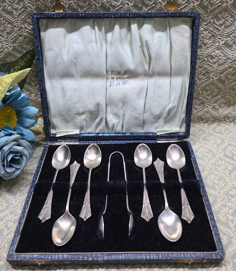 Vintage Boxed Set Spoons