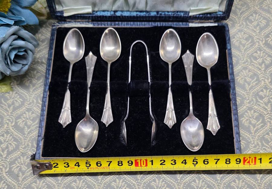 Vintage Boxed Set Spoons