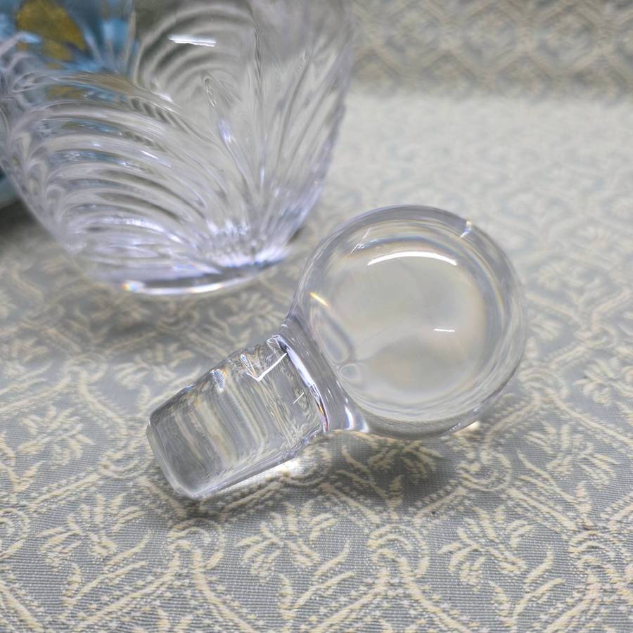 GLASS DECANTER