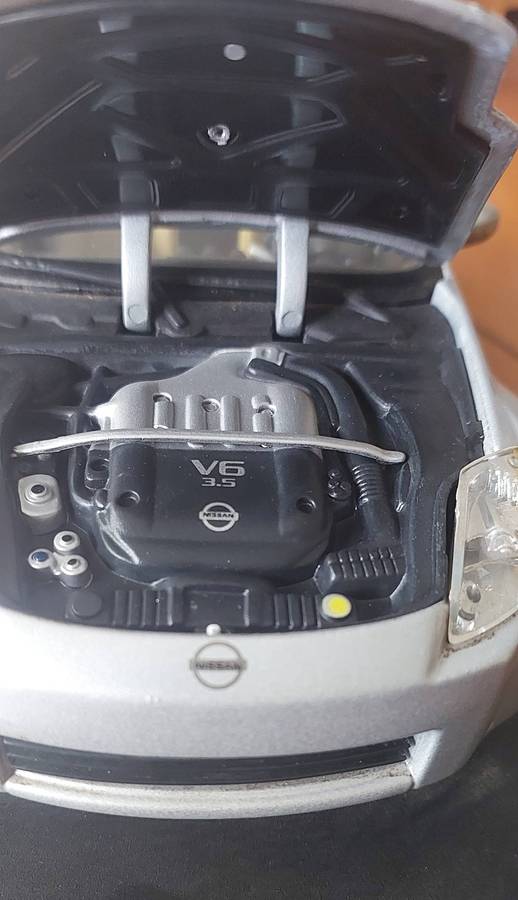 Nissan z350 scale 1:18 model car