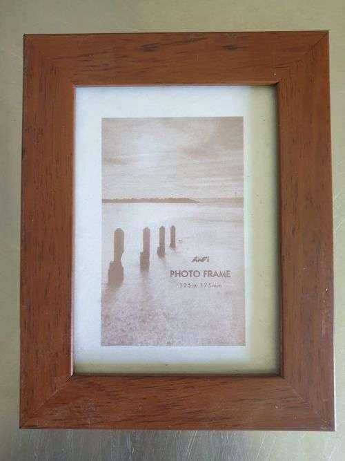 PHOTO FRAMES