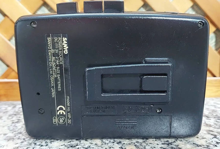 Sanyo VIP-30 Walkman Cassette Player