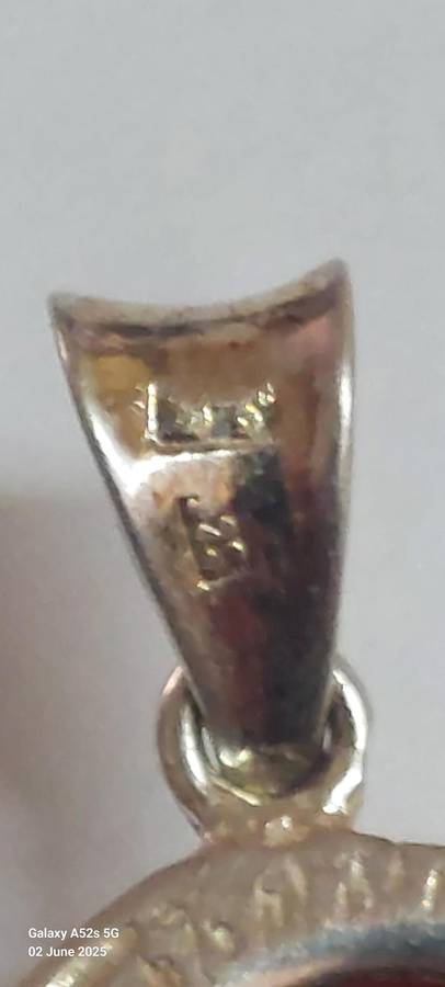 Stunning hallmarked Polish silver Baltic amber pendant 5.8g