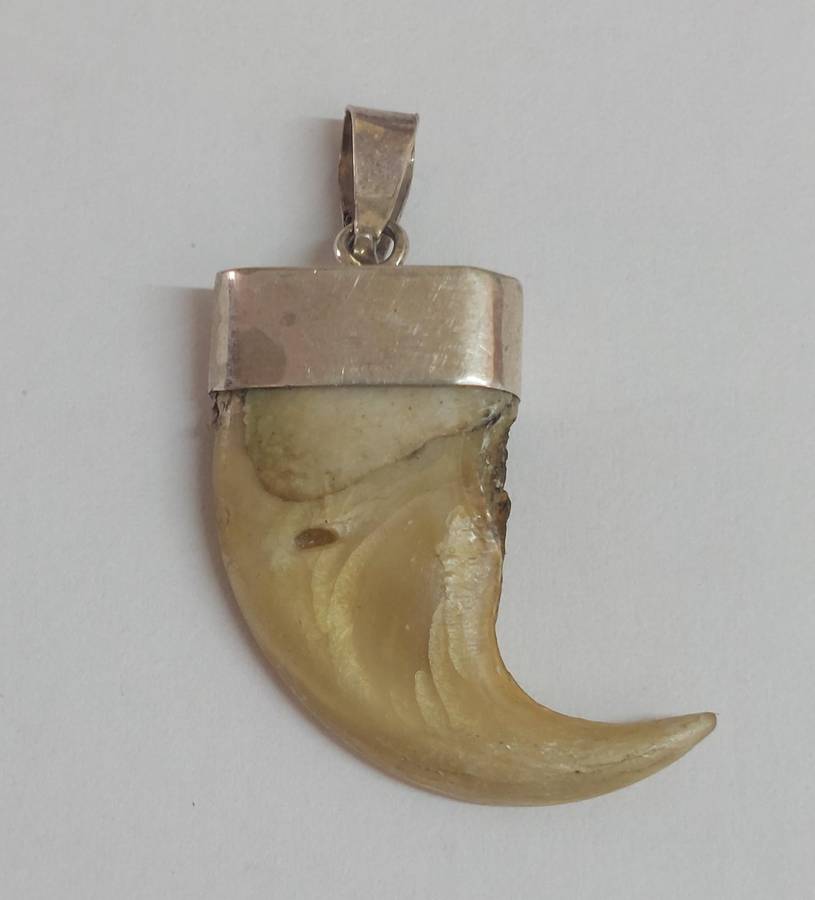 Rare vintage sterling silver lion claw pendant 2.9g