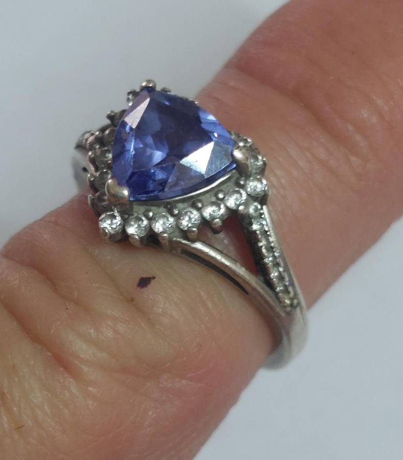 Exquisite sterling silver trillion cut tanzanite & cz ring 3.6mm