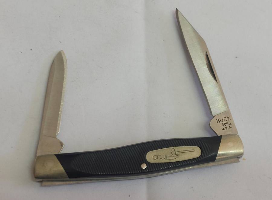 Amazing Buck 309 twin blade folder Value R950