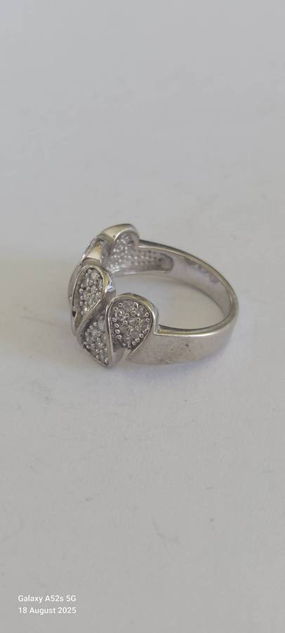 Lovely vintage sterling silver cz ring 4.9g