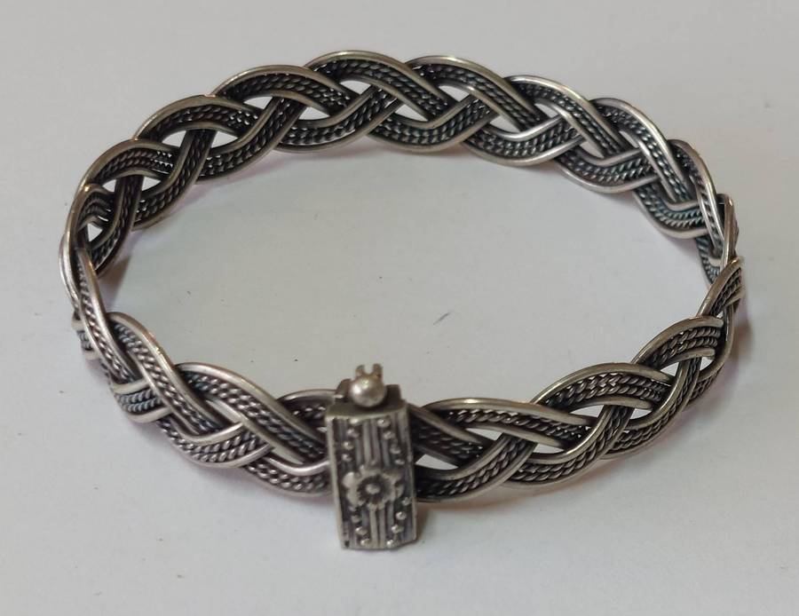 Spectacular vintage sterling silver woven look bracelet 20.1g