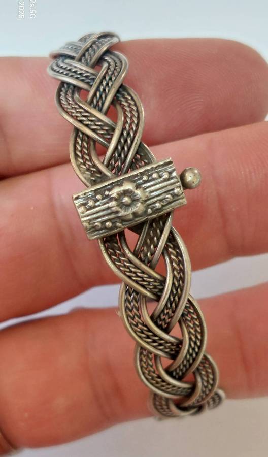 Spectacular vintage sterling silver woven look bracelet 20.1g