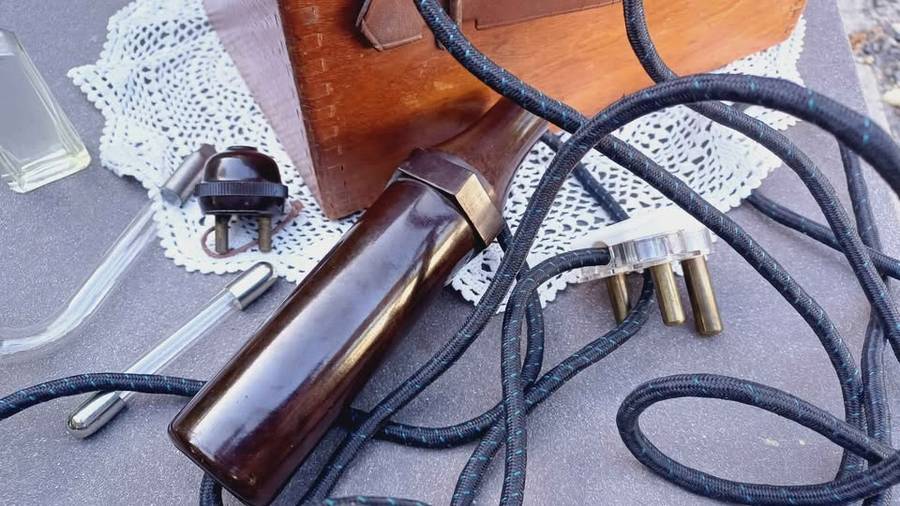 1930s Cased Vintage ROGERS VITALATOR with attachments