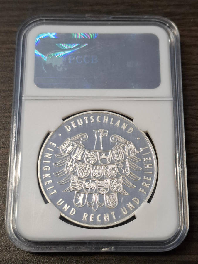 commemorative coin from the 2006 FIFA World Cup held in Germany