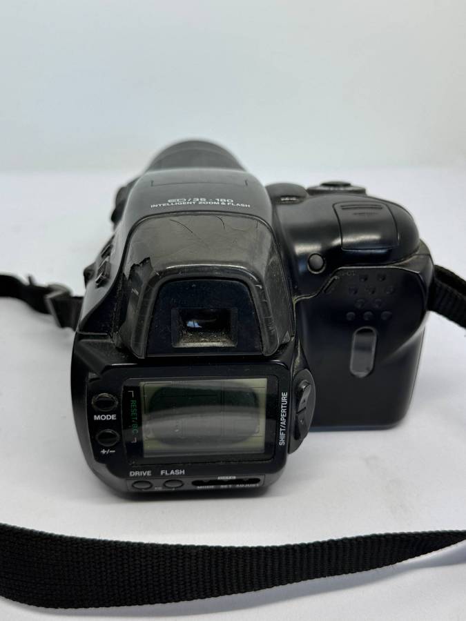Olympus is3000