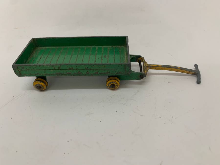 DINKY TOYS #105C HAND CART TRAILER GREEN MADE IN ENGLAND