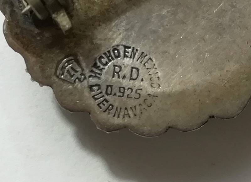 STERLING SILVER HECHOEN MEXICO BROOCH  28MM 9.8 GRAMS